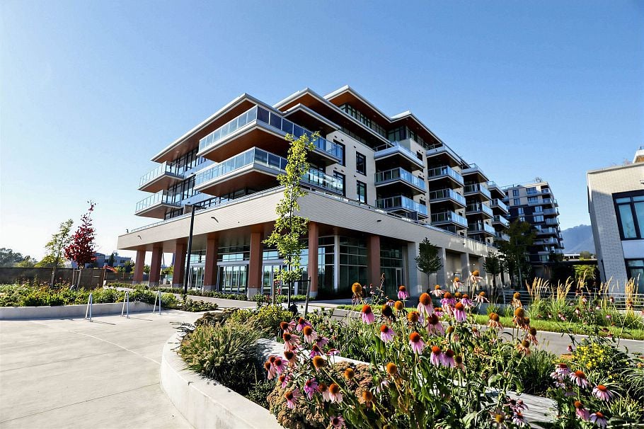 4F 785 HARBOUR WAY, North Vancouver BC V7P 0G3 North Vancouver, BC - 1