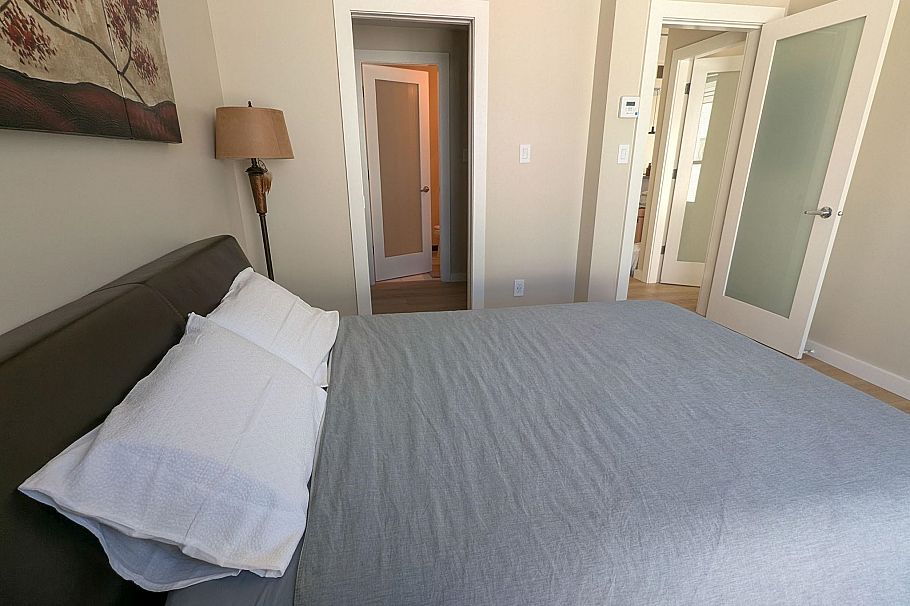 702 168 E Esplanade North Vancouver, BC - 18