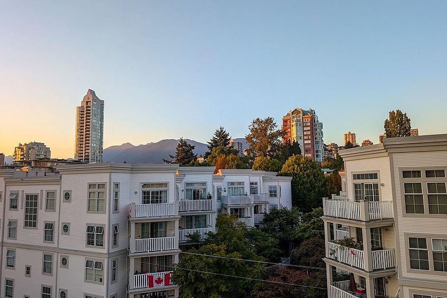 702 168 E Esplanade North Vancouver, BC - 9