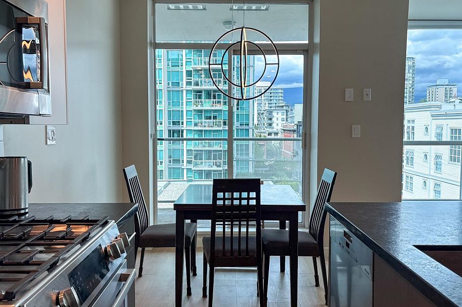 702 168 E Esplanade North Vancouver, BC - 5