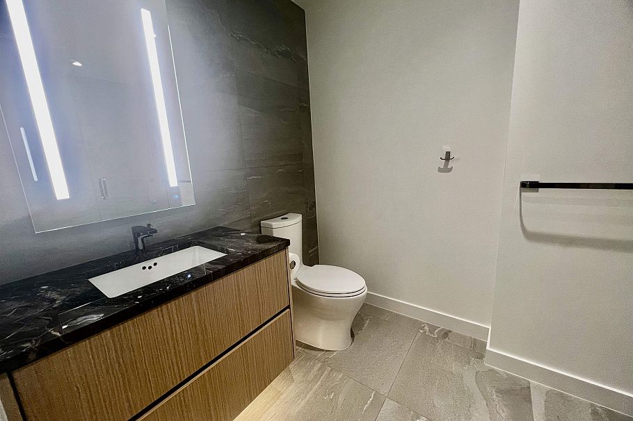 4F 785 HARBOUR WAY, North Vancouver BC V7P 0G3 North Vancouver, BC - 20