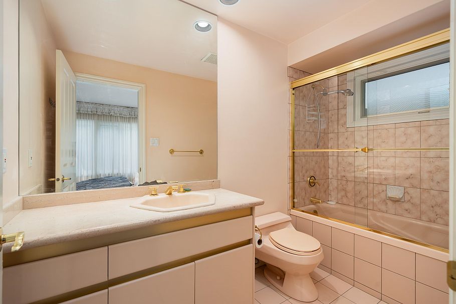 1277 W King Edward Avenue Vancouver, BC - 14