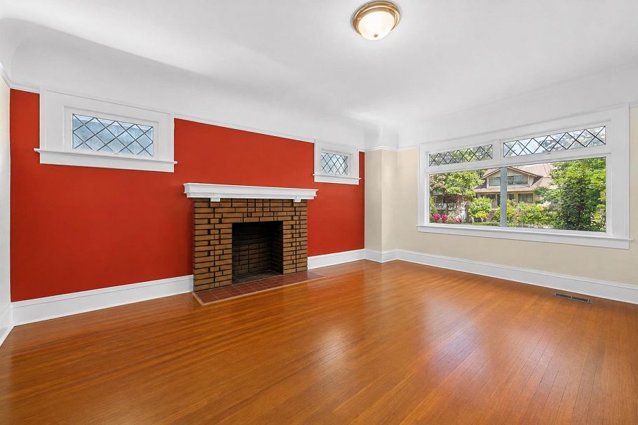 3218 W 6th Avenue Vancouver, BC - 3