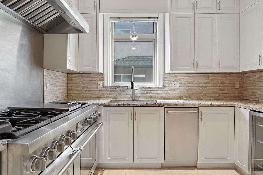 5807 Cree Street Vancouver, BC - 12