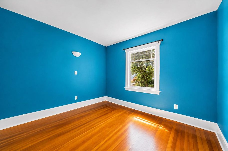 3218 W 6th Avenue Vancouver, BC - 10