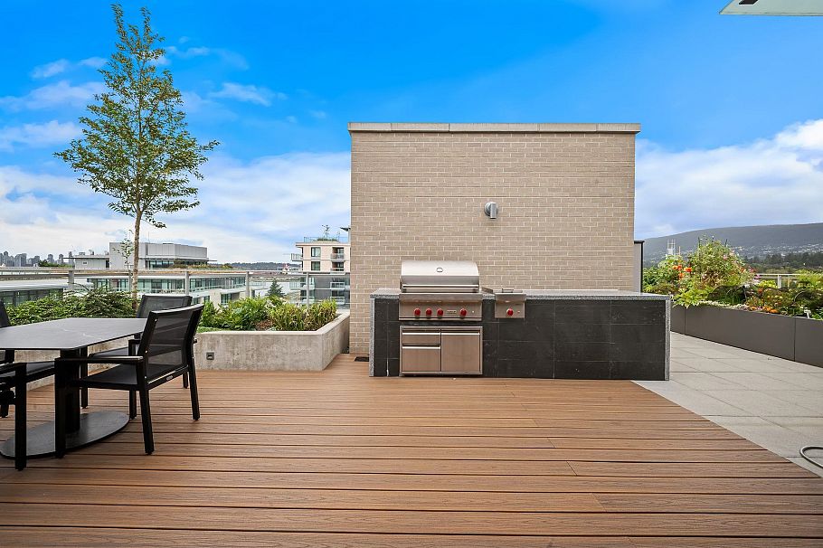 425 755 Harbourside Drive North Vancouver, BC - 22