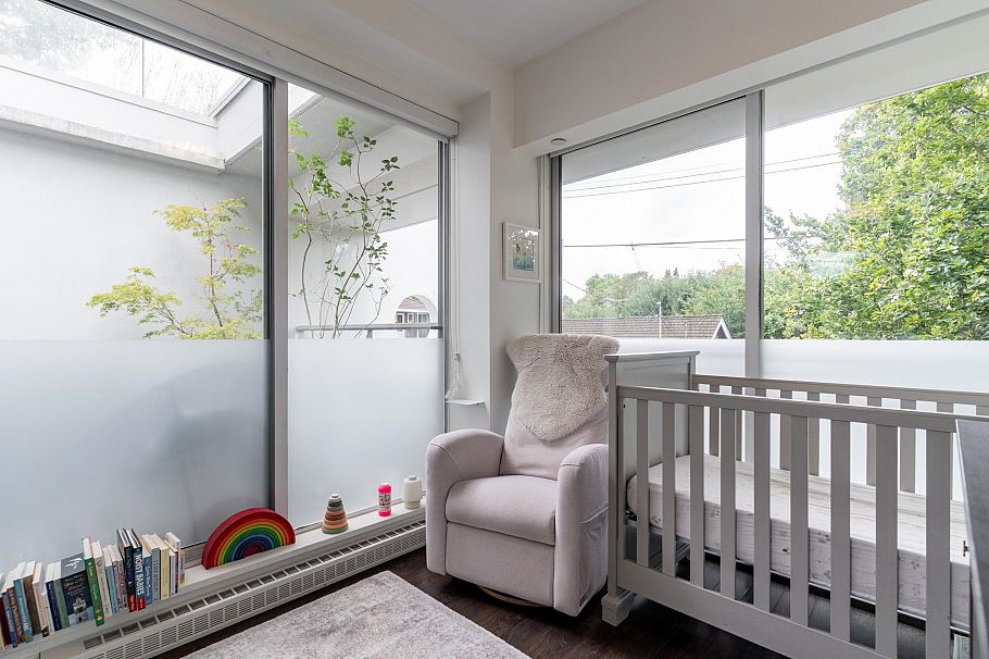 182 E 17th Avenue Vancouver, BC - 23