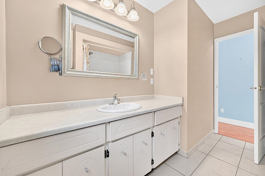 3060 Euclid Avenue Vancouver, BC - 38
