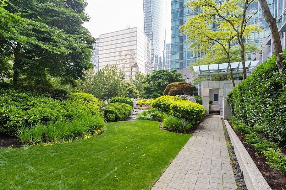 1808 1200 W Georgia Street Vancouver, BC - 4