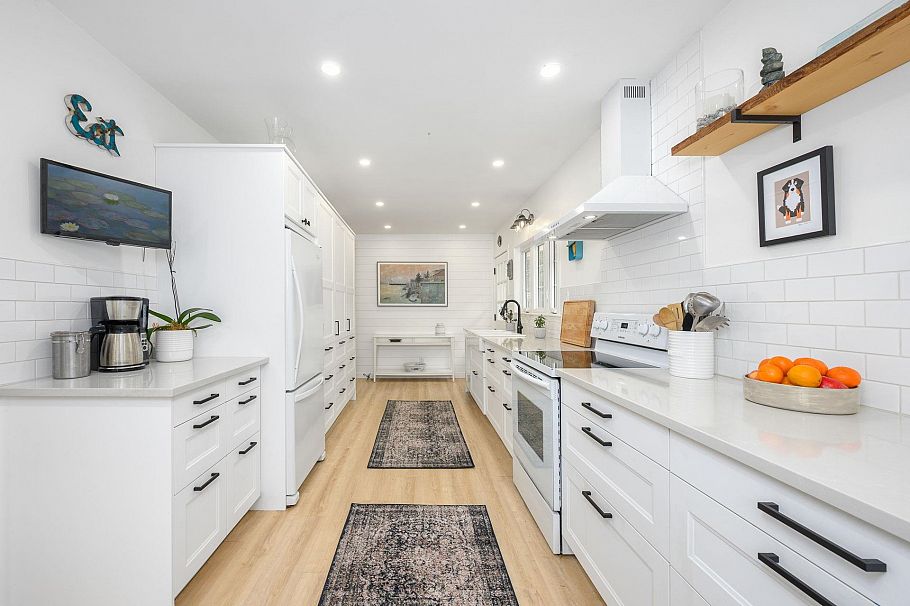 3248 Beverley Crescent North Vancouver, BC - 6
