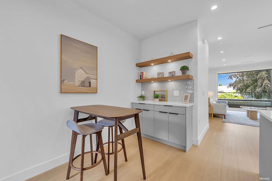 1 3436 Triumph Street Vancouver, BC - 14