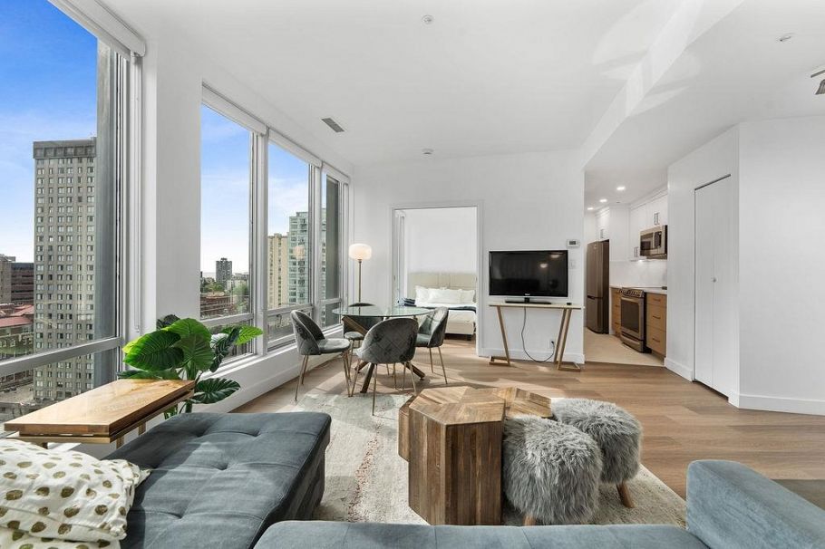 1204 989 Nelson Street Vancouver, BC - 4