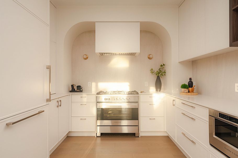 1 812 E 26th Avenue Vancouver, BC - 5