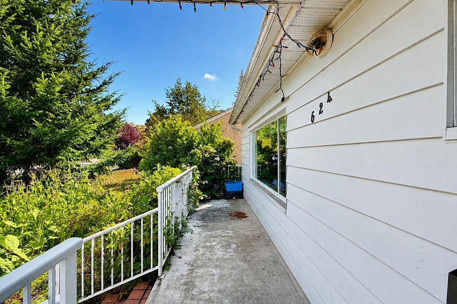 624 W 30th Avenue Vancouver, BC - 35