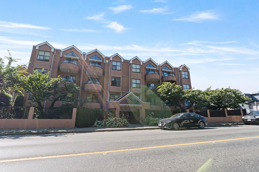 203 988 W 16th Avenue Vancouver, BC - 13