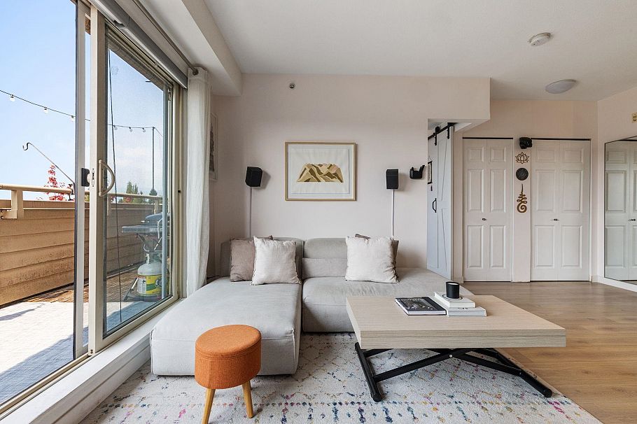 PH10 702 E King Edward Avenue Vancouver, BC - 11