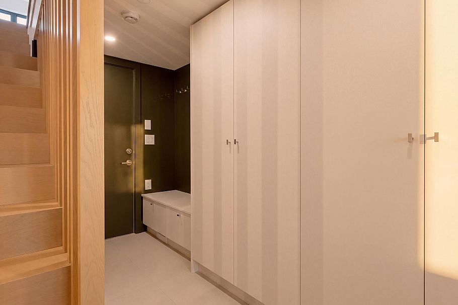 1 75 E 23rd Avenue Vancouver, BC - 16