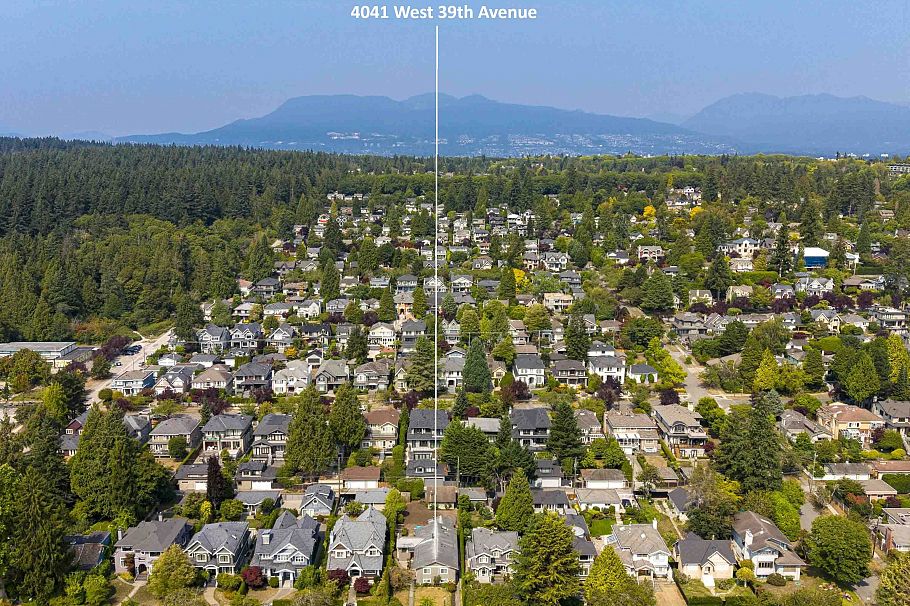 4041 W 39th Avenue Vancouver, BC - 39