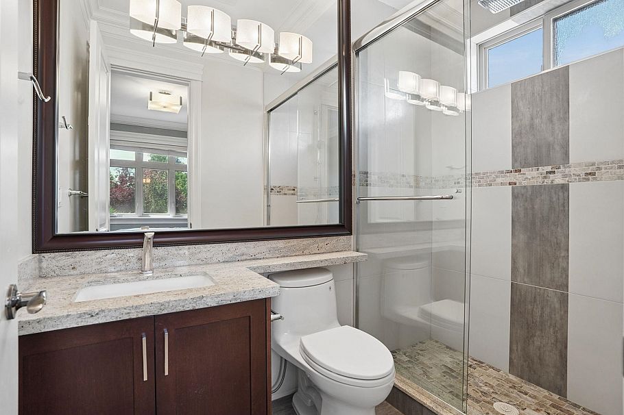5807 Cree Street Vancouver, BC - 31