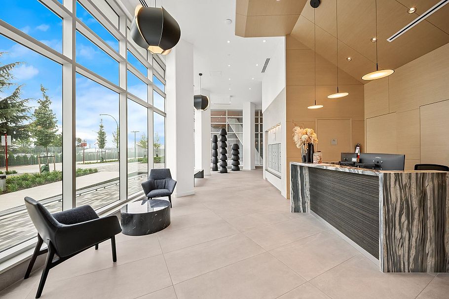 425 755 Harbourside Drive North Vancouver, BC - 18