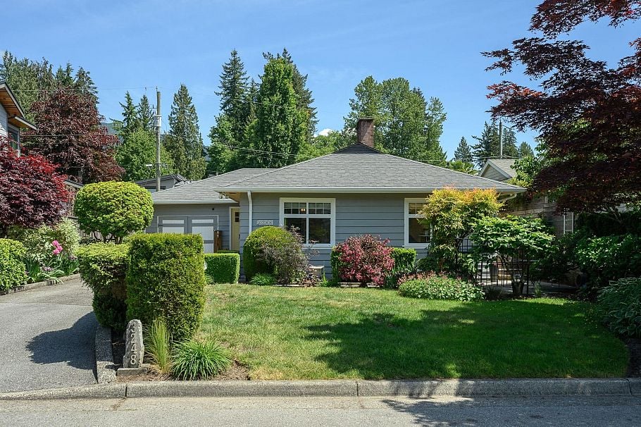 3248 Beverley Crescent North Vancouver, BC - 3