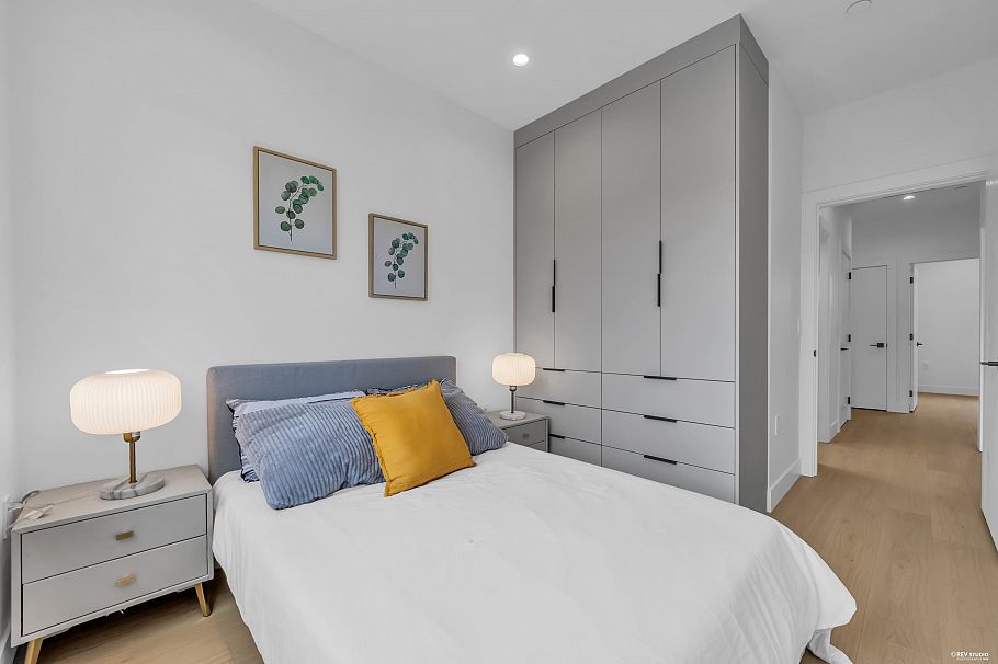1 3438 Triumph Street Vancouver, BC - 11