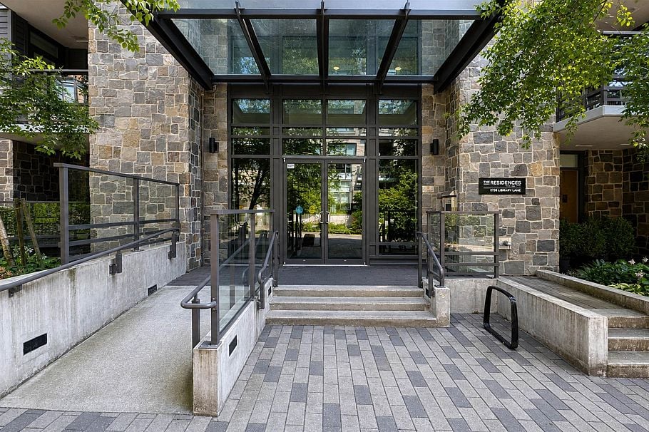 204 2738 Library Lane North Vancouver, BC - 2