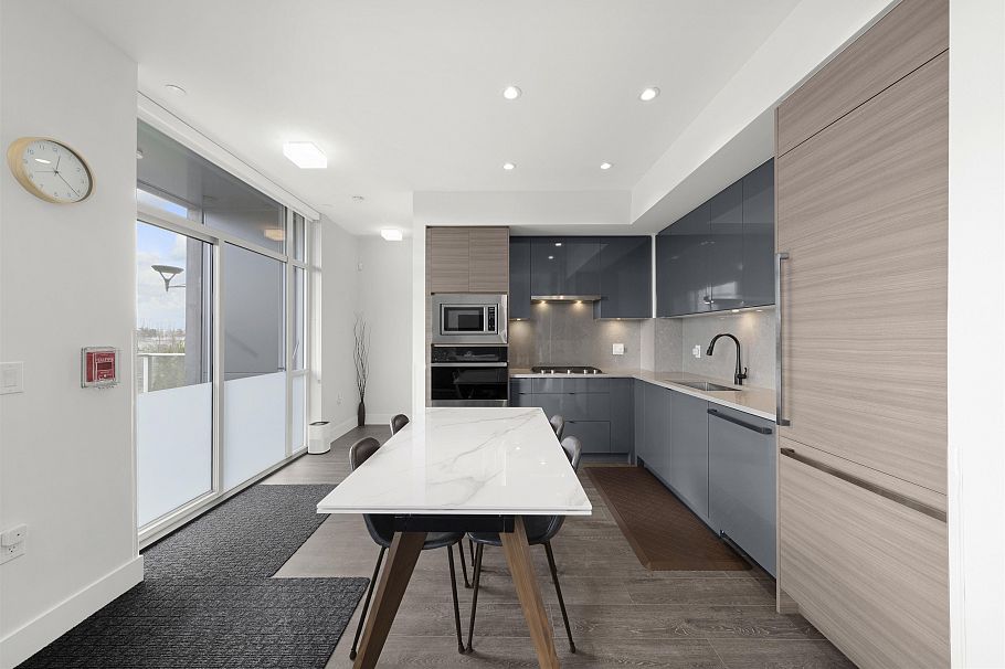7 8508 Jack Uppal Street Vancouver, BC - 8
