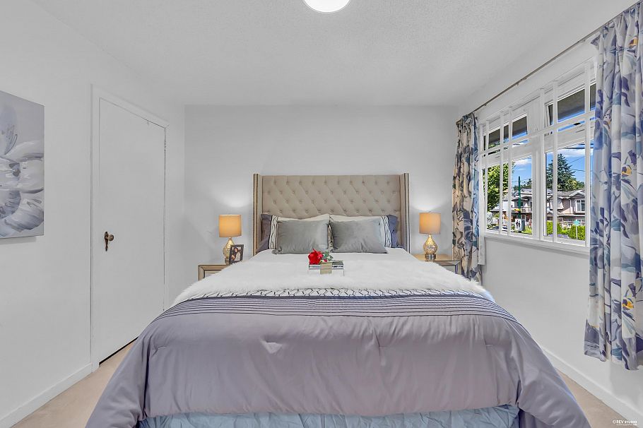 3006 E 27th Avenue Vancouver, BC - 14