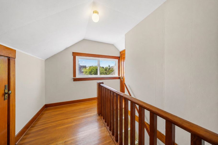 3218 W 6th Avenue Vancouver, BC - 16