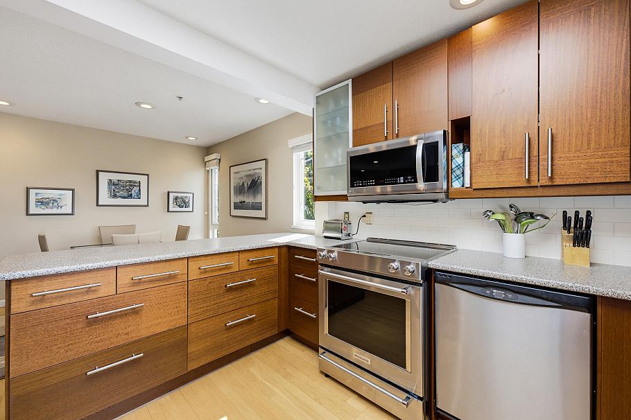 403 1200 W 10th Avenue Vancouver, BC - 18
