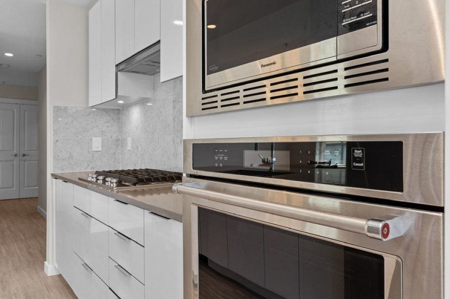 212 2663 Library Lane North Vancouver, BC - 16