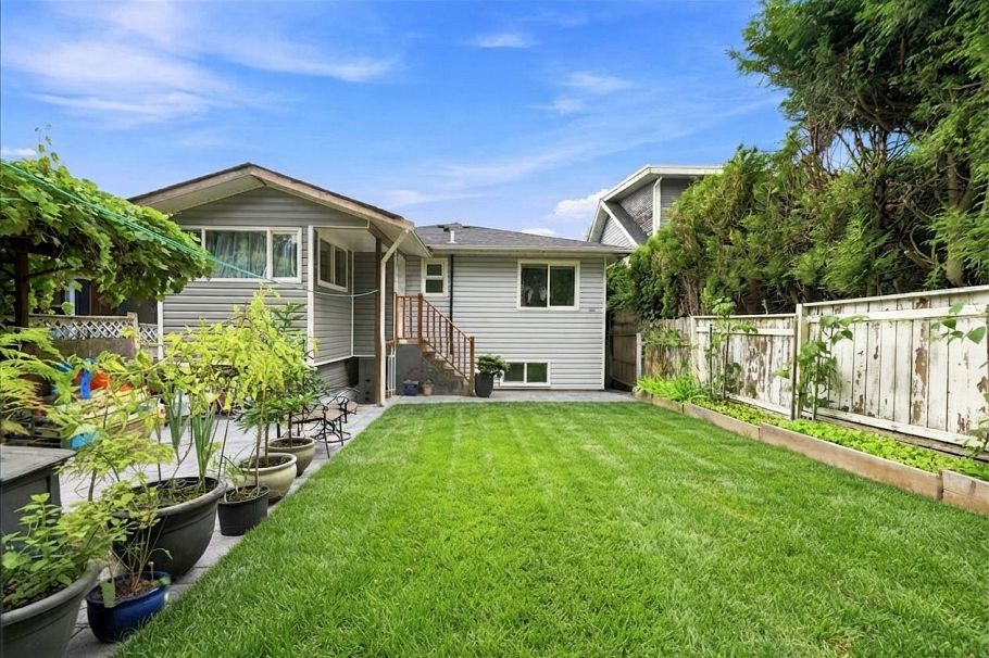 4820 Moss Street Vancouver, BC - 26