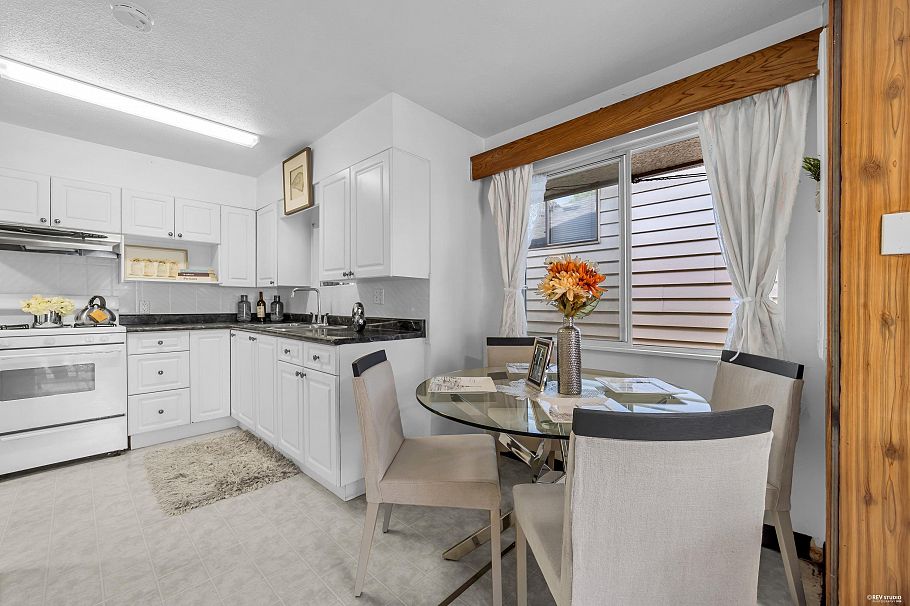 3006 E 27th Avenue Vancouver, BC - 12