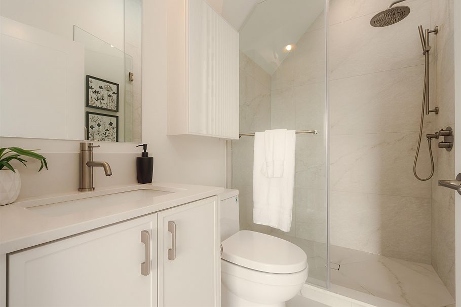 1 812 E 26th Avenue Vancouver, BC - 23