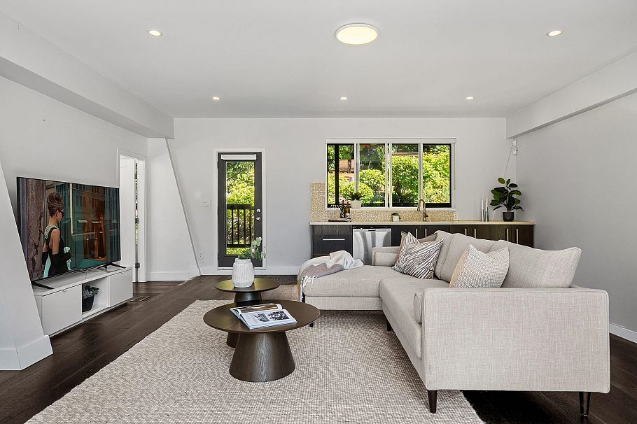 4066 Norwood Avenue North Vancouver, BC - 24