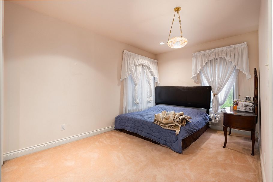 1277 W King Edward Avenue Vancouver, BC - 20