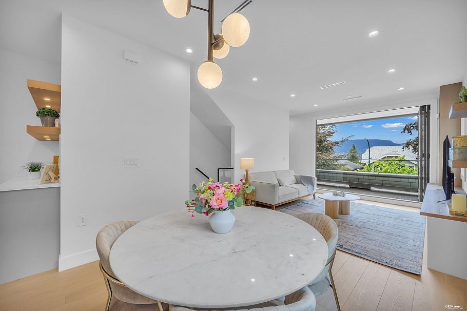 1 3436 Triumph Street Vancouver, BC - 8