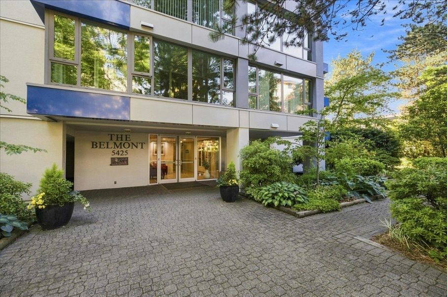 901 5425 Yew Street Vancouver, BC - 1