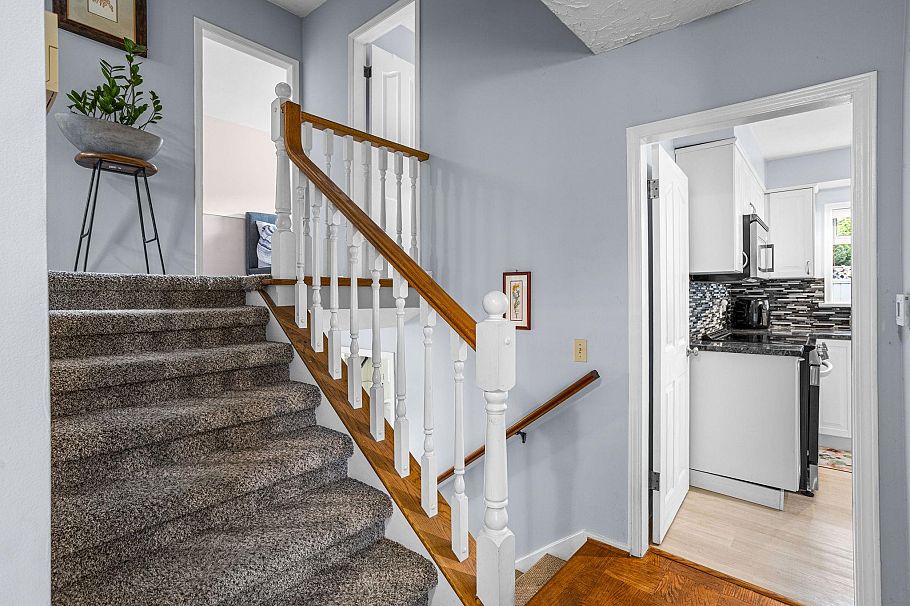 3020 Thorncliffe Drive North Vancouver, BC - 14