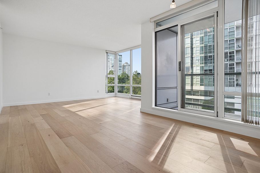 505 1067 Marinaside Crescent Vancouver, BC - 8