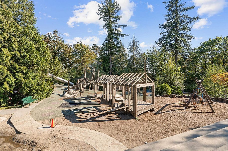 203 650 E 2nd Street North Vancouver, BC - 21