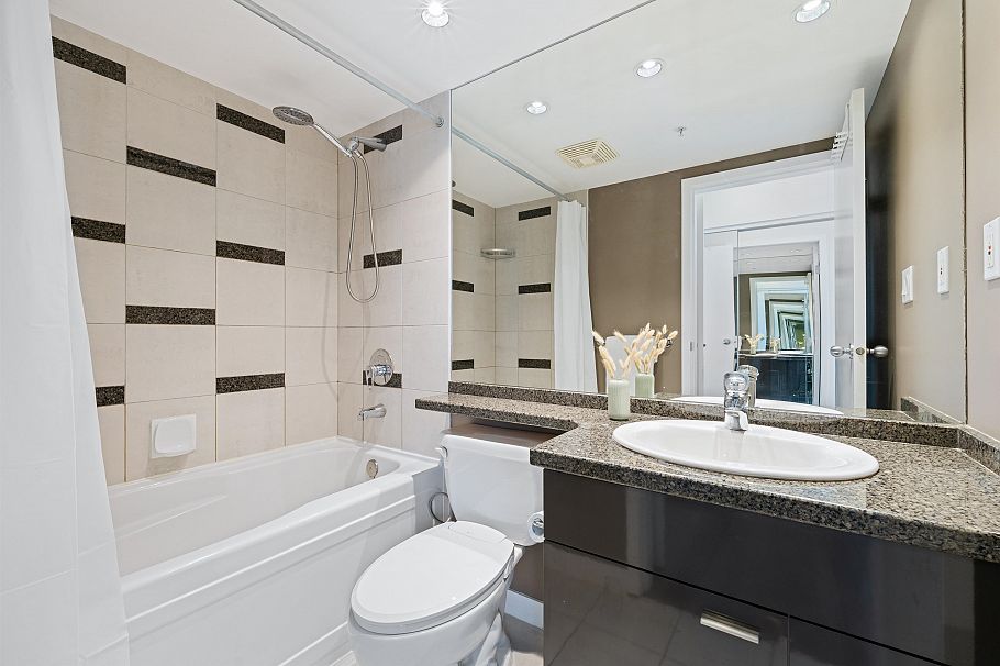 3007 1408 Strathmore Mews Vancouver, BC - 27