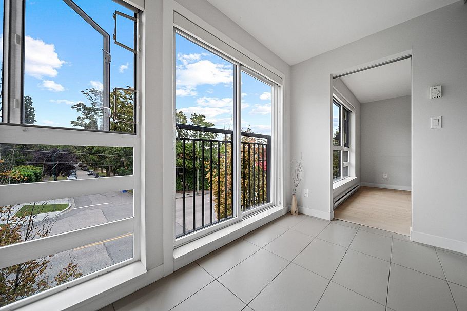 207 5555 Dunbar Street Vancouver, BC - 25
