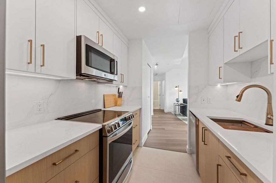 1204 989 Nelson Street Vancouver, BC - 11