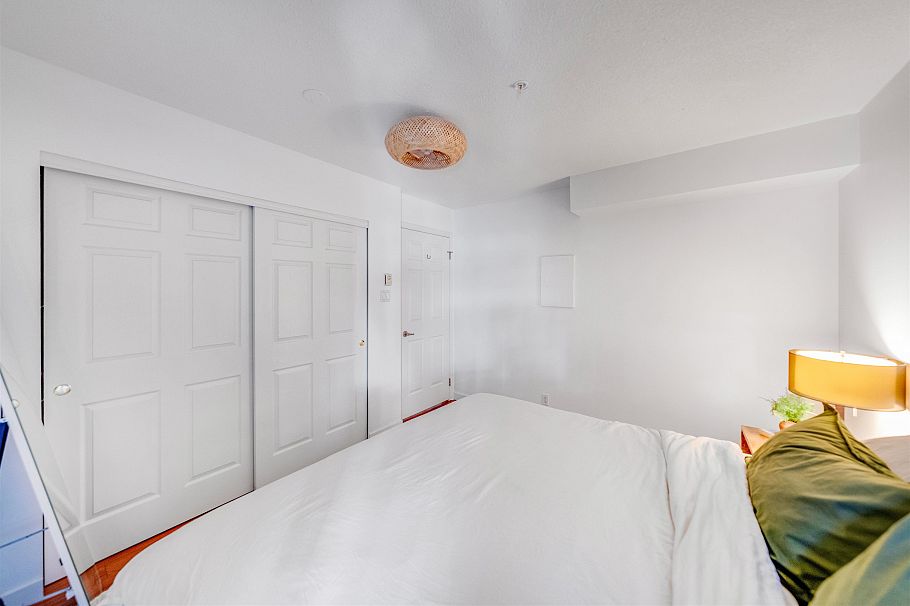 304 865 W 15th Avenue Vancouver, BC - 30