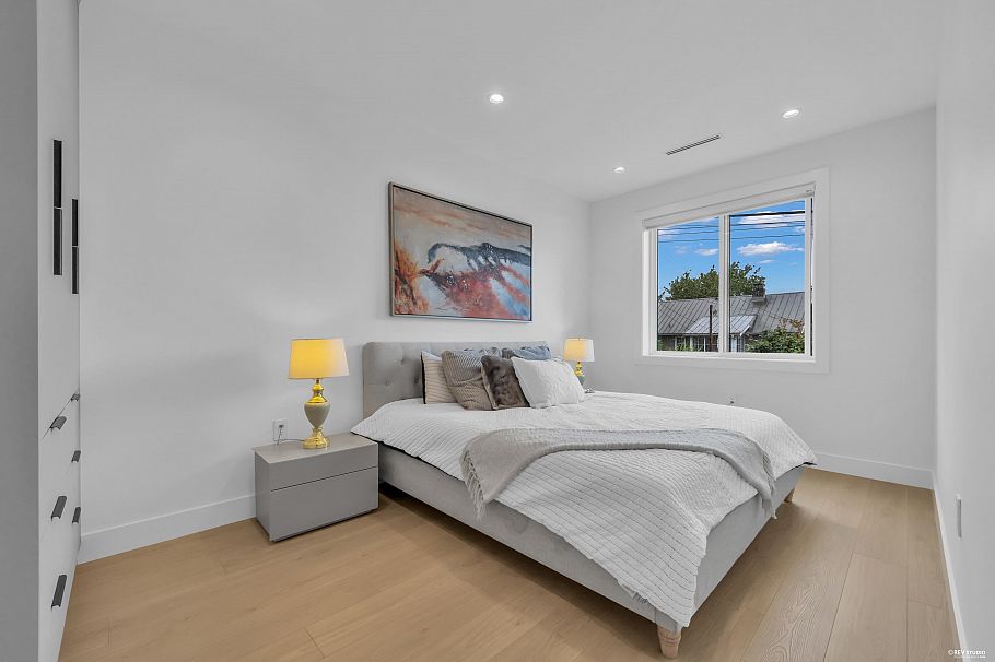 1 3438 Triumph Street Vancouver, BC - 13