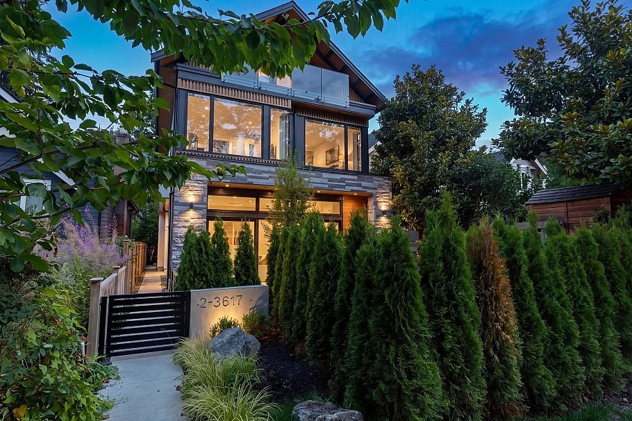 2 3617 W 12th Avenue Vancouver, BC - 1