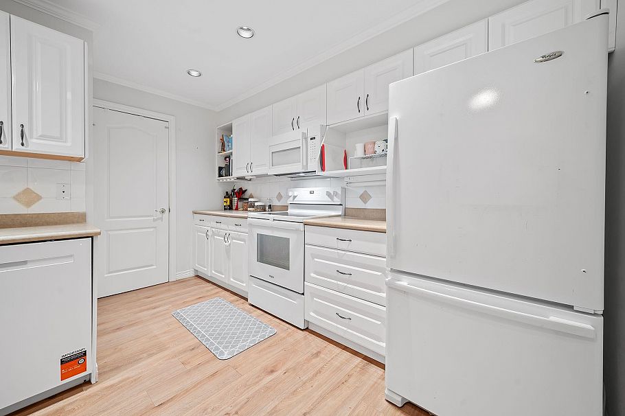 104 1281 Parkgate Avenue North Vancouver, BC - 8
