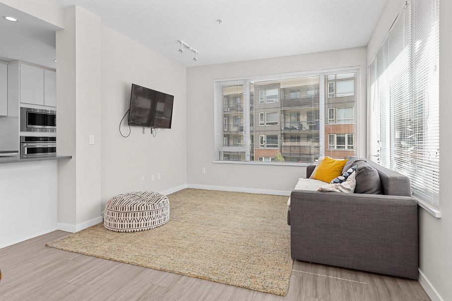 212 2663 Library Lane North Vancouver, BC - 7